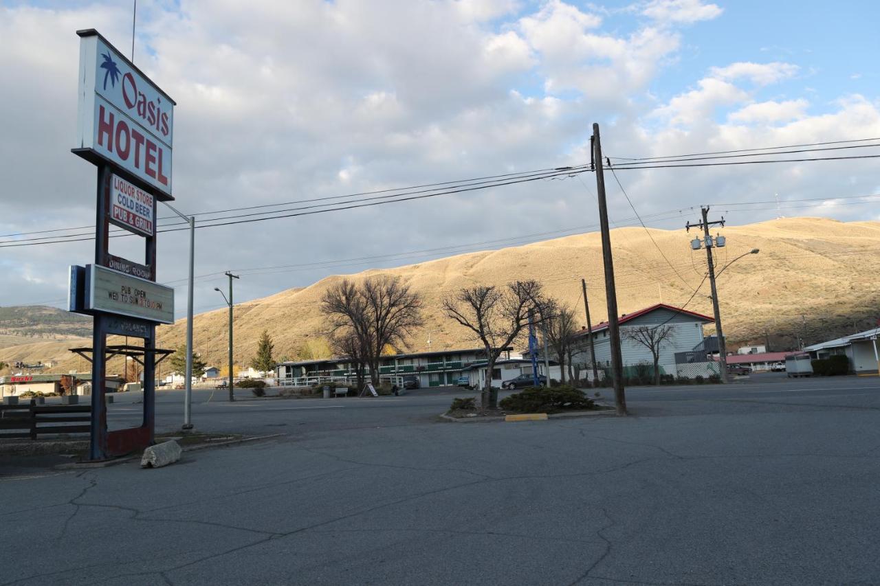 Oasis Hotel Cache Creek Eksteriør bilde