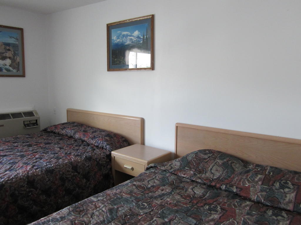 Oasis Hotel Cache Creek Rom bilde