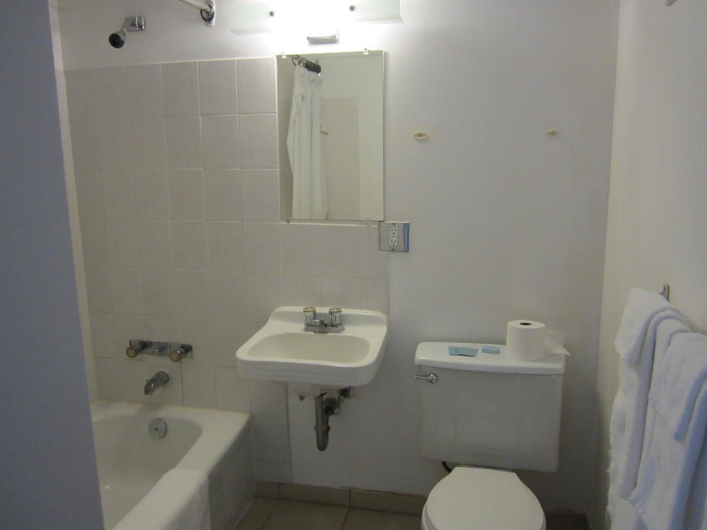Oasis Hotel Cache Creek Rom bilde