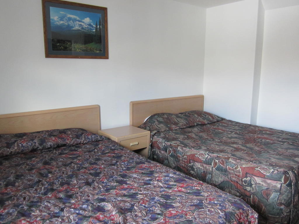 Oasis Hotel Cache Creek Rom bilde