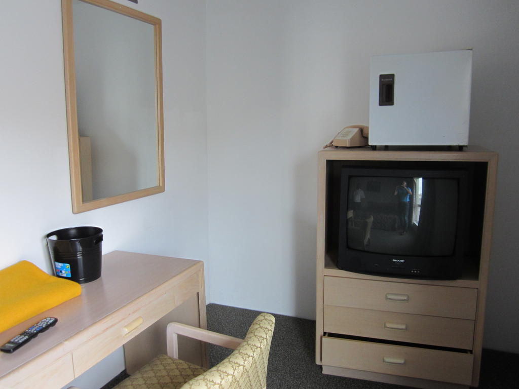 Oasis Hotel Cache Creek Eksteriør bilde