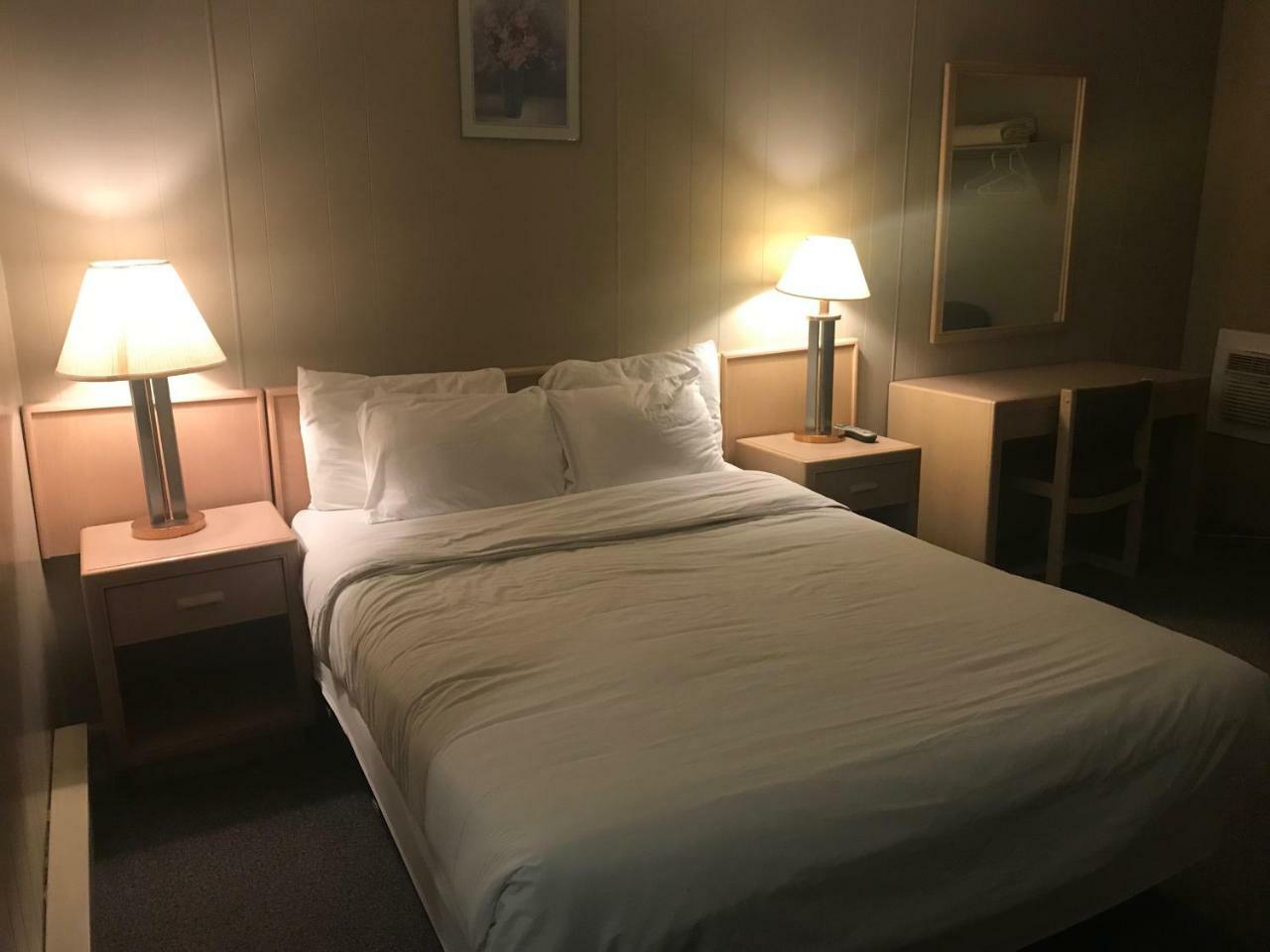 Oasis Hotel Cache Creek Eksteriør bilde
